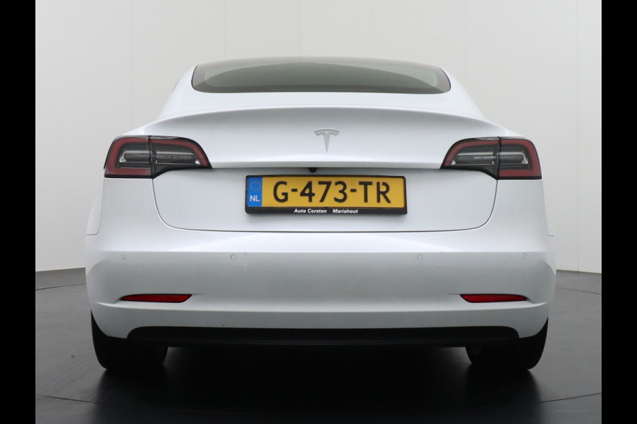 Tesla Model 3 RWD SR+ 60kWh 325PK Lmv 19" AutoPilot Leder PanoDak Adaptive-Cruise Lmv Camera's Elektr.-Stuur+Stoelen+Spiegels+Geheugen+Easy-En Navi LED Comfortstoelen ACC DAB Keyless en Voorverwarmen interieur via App One-Pedal-Drive Origineel Nederlandse auto 1e Eigenaar Garantie Accu/Motor tot 16-12-2027 max 160.000km 1.584kg licht!