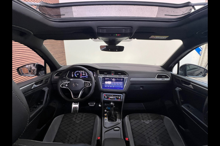 Volkswagen Tiguan 1.5 TSI R-Line Business | Black Edition | Panorama | IQ Light | Trekhaak | BTW Auto