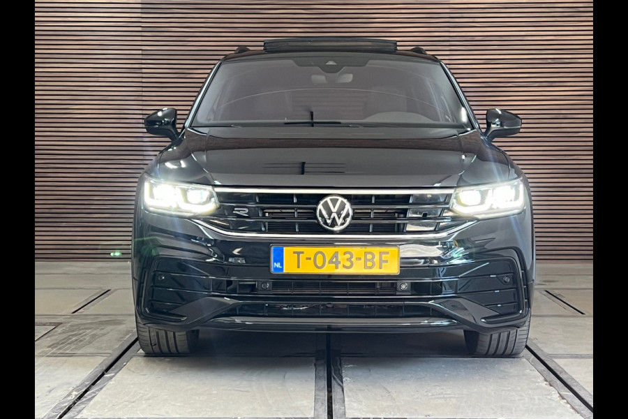 Volkswagen Tiguan 1.5 TSI R-Line Business | Black Edition | Panorama | IQ Light | Trekhaak | BTW Auto