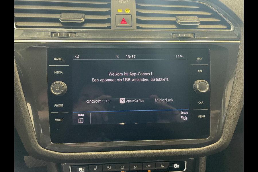 Volkswagen Tiguan Allspace 1.5 TSI Comfortline Business Climate control Cruise control adaptieve Navigatie Stoelverwarming Parkeersensoren Stoelverwarming Keyless Apple Carplay/ Android Auto