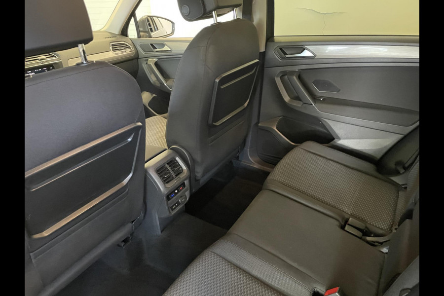 Volkswagen Tiguan Allspace 1.5 TSI Comfortline Business Climate control Cruise control adaptieve Navigatie Stoelverwarming Parkeersensoren Stoelverwarming Keyless Apple Carplay/ Android Auto