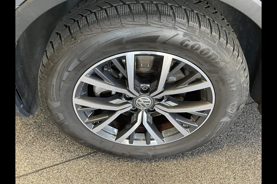 Volkswagen Tiguan Allspace 1.5 TSI Comfortline Business Climate control Cruise control adaptieve Navigatie Stoelverwarming Parkeersensoren Stoelverwarming Keyless Apple Carplay/ Android Auto