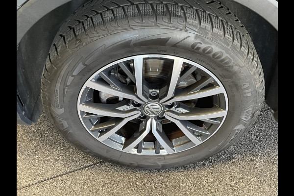 Volkswagen Tiguan Allspace 1.5 TSI Comfortline Business Climate control Cruise control adaptieve Navigatie Stoelverwarming Parkeersensoren Stoelverwarming Keyless Apple Carplay/ Android Auto