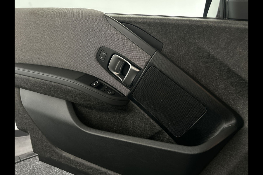 BMW i3 S Executive Edition 120Ah 42 kWh | Stoelverwarming | Adaptieve LED verlichting | Warmtepomp