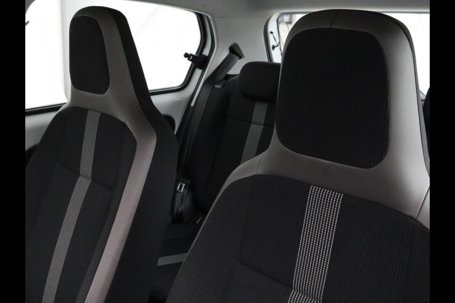Volkswagen up! 1.0 BMT high up! | Cruise control | Airco | Bleutooth | LMV 15 inch | Parkeersensoren achter | Radio | LED dagrijverlichting