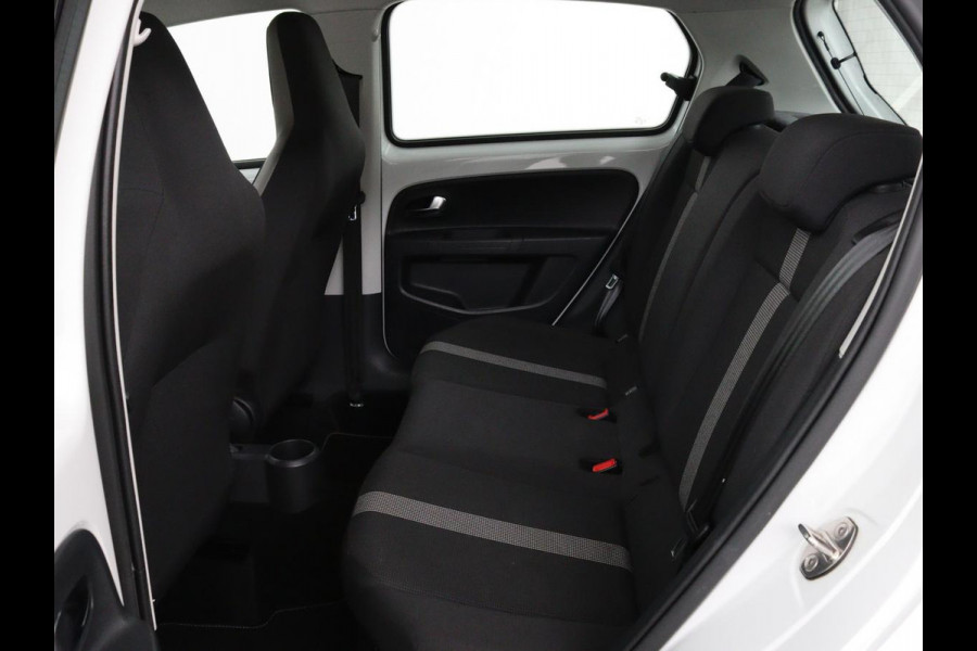 Volkswagen up! 1.0 BMT high up! | Cruise control | Airco | Bleutooth | LMV 15 inch | Parkeersensoren achter | Radio | LED dagrijverlichting