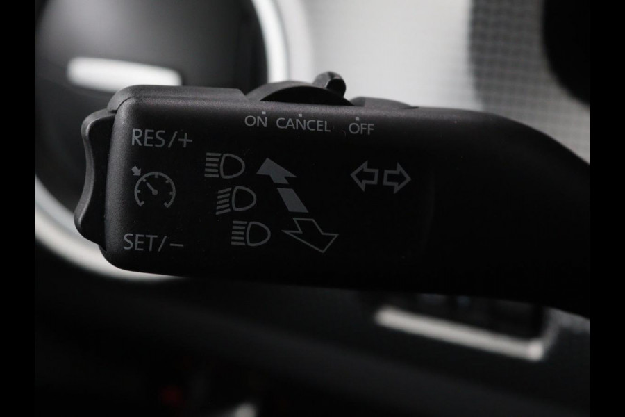 Volkswagen up! 1.0 BMT high up! | Cruise control | Airco | Bleutooth | LMV 15 inch | Parkeersensoren achter | Radio | LED dagrijverlichting