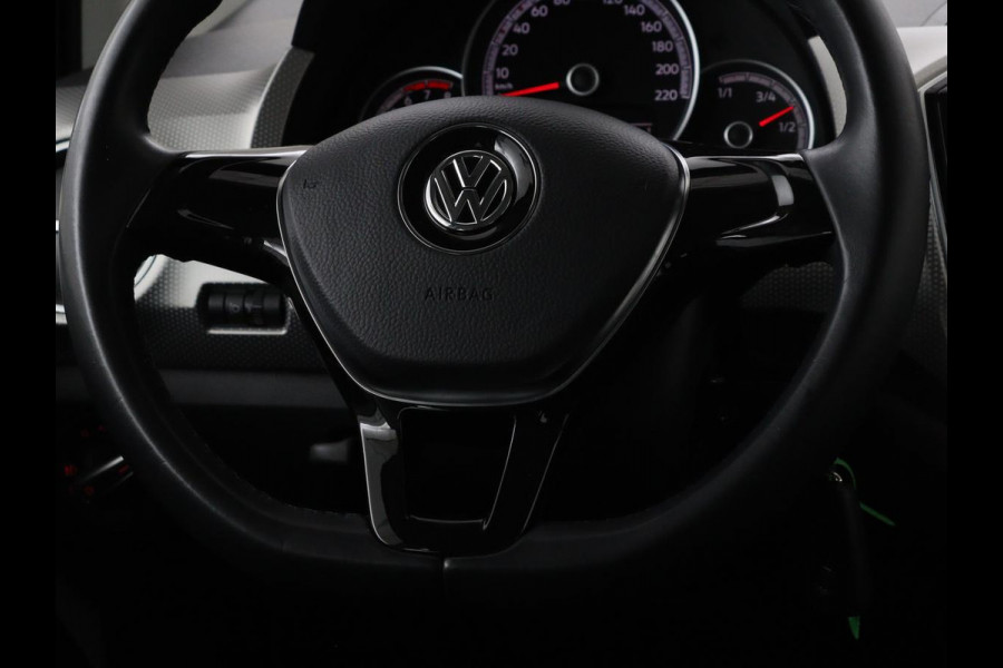 Volkswagen up! 1.0 BMT high up! | Cruise control | Airco | Bleutooth | LMV 15 inch | Parkeersensoren achter | Radio | LED dagrijverlichting