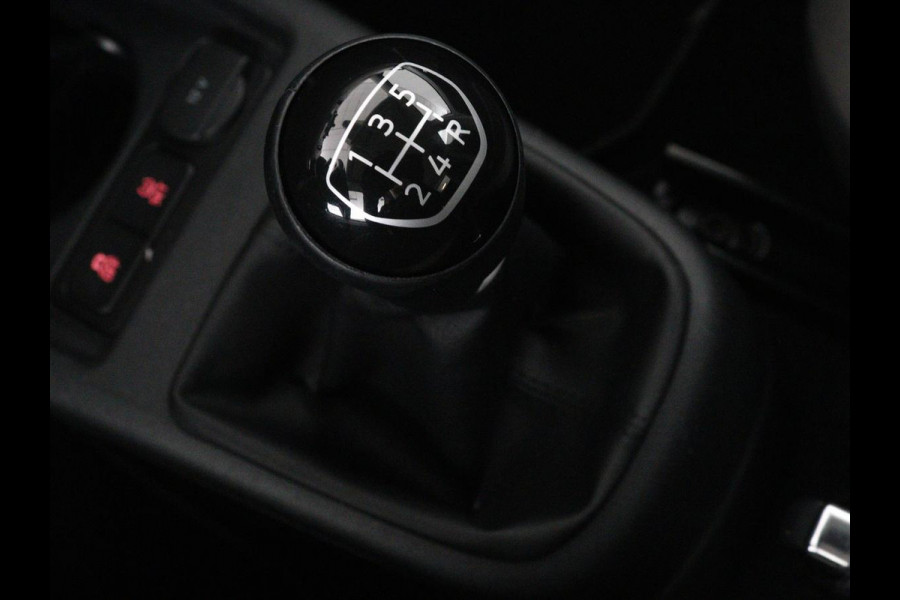 Volkswagen up! 1.0 BMT high up! | Cruise control | Airco | Bleutooth | LMV 15 inch | Parkeersensoren achter | Radio | LED dagrijverlichting