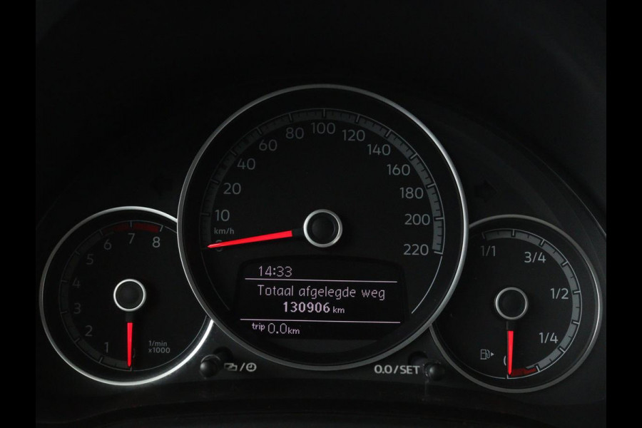 Volkswagen up! 1.0 BMT high up! | Cruise control | Airco | Bleutooth | LMV 15 inch | Parkeersensoren achter | Radio | LED dagrijverlichting