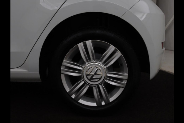 Volkswagen up! 1.0 BMT high up! | Cruise control | Airco | Bleutooth | LMV 15 inch | Parkeersensoren achter | Radio | LED dagrijverlichting