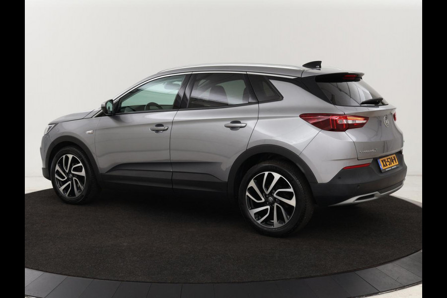 Opel Grandland X 1.2 Turbo Business Executive | Cruise control | Afneembare trekhaak | DAB | Elektrische achterklep | Carplay | Keyless