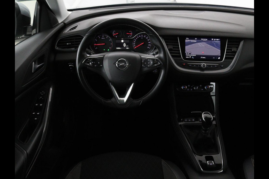 Opel Grandland X 1.2 Turbo Business Executive | Cruise control | Afneembare trekhaak | DAB | Elektrische achterklep | Carplay | Keyless