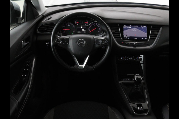 Opel Grandland X 1.2 Turbo Business Executive | Cruise control | Afneembare trekhaak | DAB | Elektrische achterklep | Carplay | Keyless