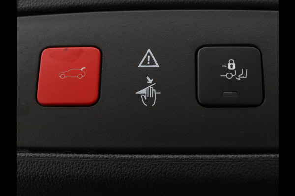 Opel Grandland X 1.2 Turbo Business Executive | Cruise control | Afneembare trekhaak | DAB | Elektrische achterklep | Carplay | Keyless