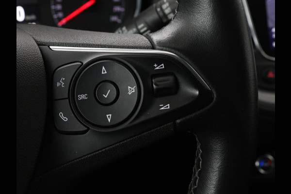 Opel Grandland X 1.2 Turbo Business Executive | Cruise control | Afneembare trekhaak | DAB | Elektrische achterklep | Carplay | Keyless