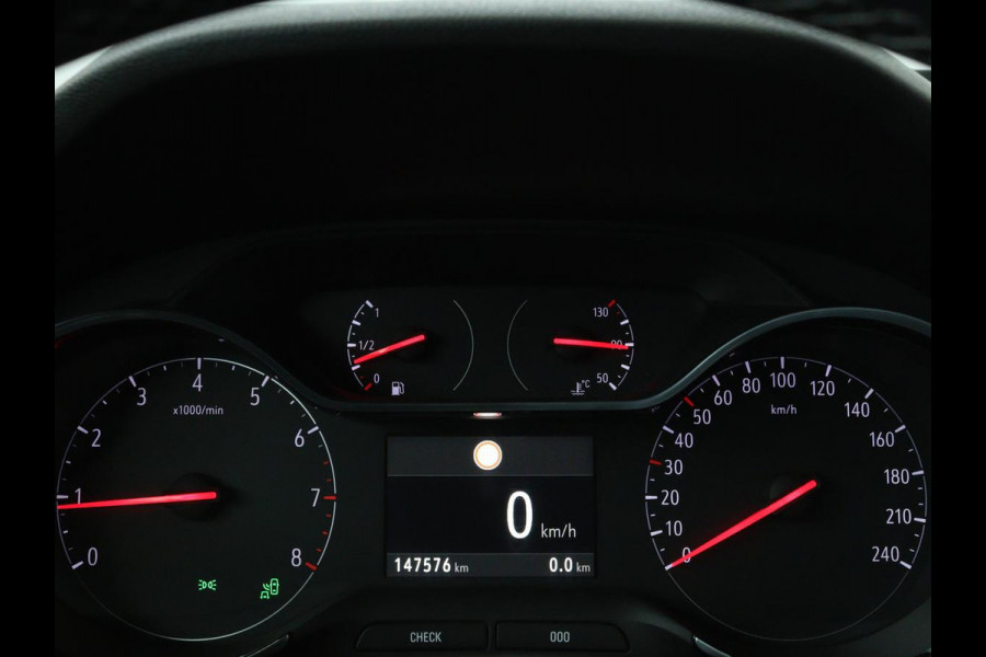 Opel Grandland X 1.2 Turbo Business Executive | Cruise control | Afneembare trekhaak | DAB | Elektrische achterklep | Carplay | Keyless