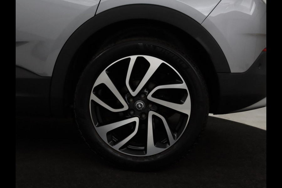 Opel Grandland X 1.2 Turbo Business Executive | Cruise control | Afneembare trekhaak | DAB | Elektrische achterklep | Carplay | Keyless