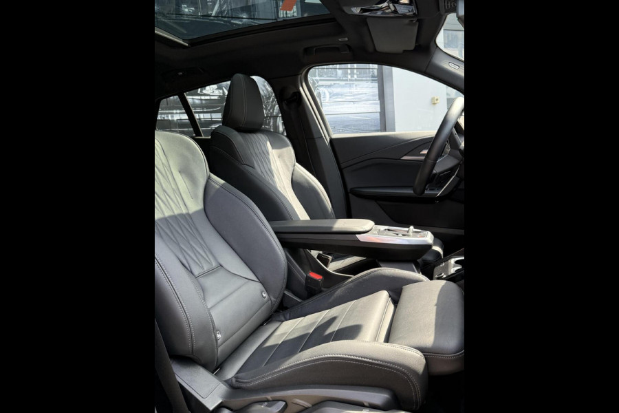 BMW X2 sDrive20i| M-Sport|Pano|LED| H&K!
