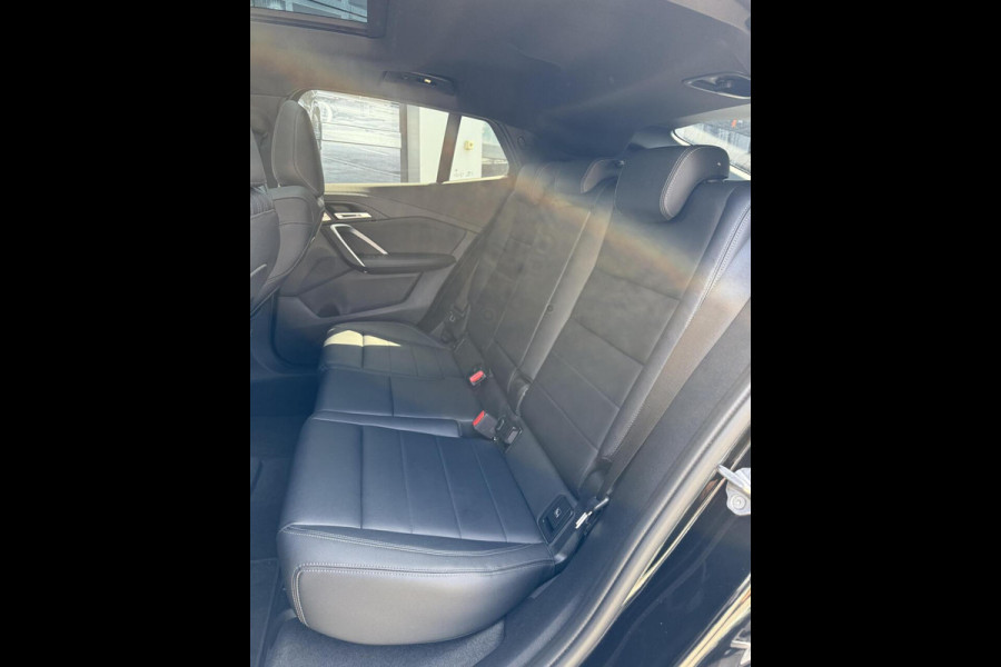 BMW X2 sDrive20i| M-Sport|Pano|LED| H&K!