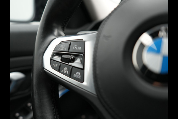 BMW 3 Serie Touring 330e Sportline Plug In Hybrid 293pk PHEV | Trekhaak af Fabriek | Adaptive Cruise | Head Up | 360 Camera | Keyless | Sportstoelen Verwarmd | Sfeerverlichting |