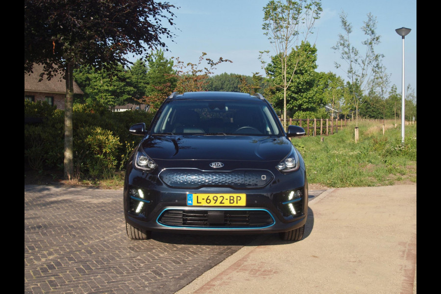 Kia e-Niro ExecutiveLine 64 kWh | Panoramadak | Camera | Apple Carplay | Cruise Control | JBL |
