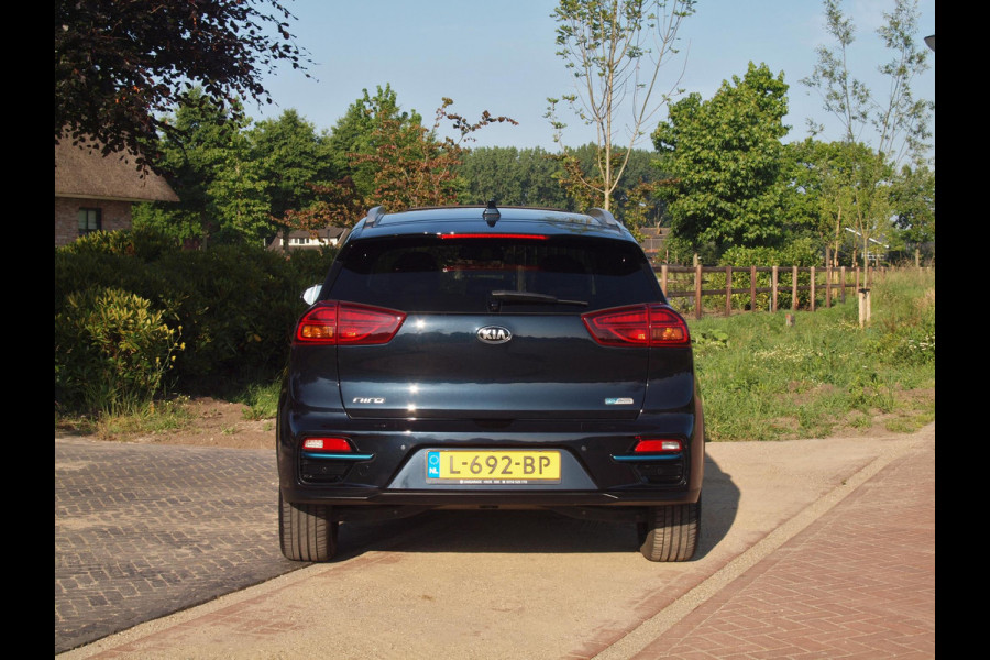 Kia e-Niro ExecutiveLine 64 kWh | Panoramadak | Camera | Apple Carplay | Cruise Control | JBL |