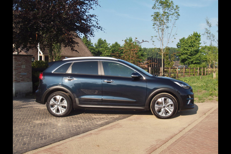 Kia e-Niro ExecutiveLine 64 kWh | Panoramadak | Camera | Apple Carplay | Cruise Control | JBL |