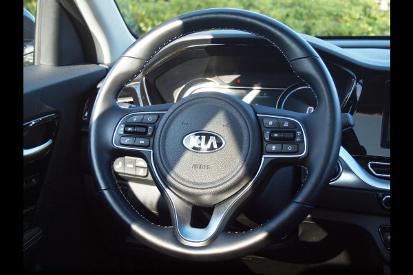 Kia e-Niro ExecutiveLine 64 kWh | Panoramadak | Camera | Apple Carplay | Cruise Control | JBL |