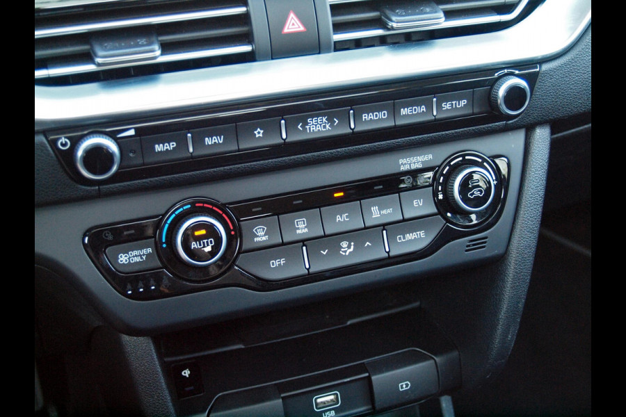 Kia e-Niro ExecutiveLine 64 kWh | Panoramadak | Camera | Apple Carplay | Cruise Control | JBL |