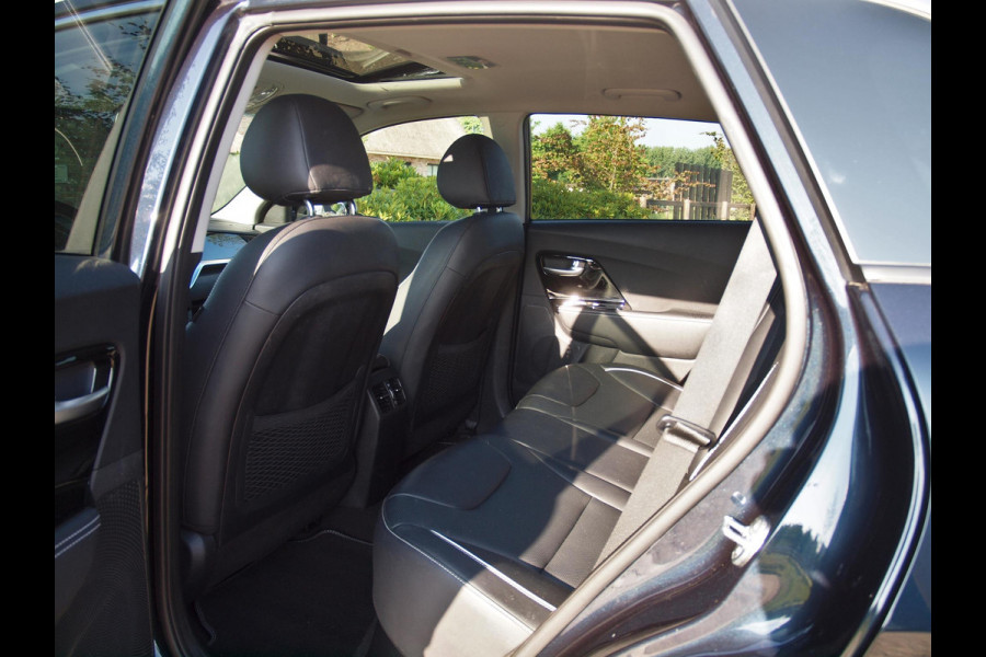 Kia e-Niro ExecutiveLine 64 kWh | Panoramadak | Camera | Apple Carplay | Cruise Control | JBL |
