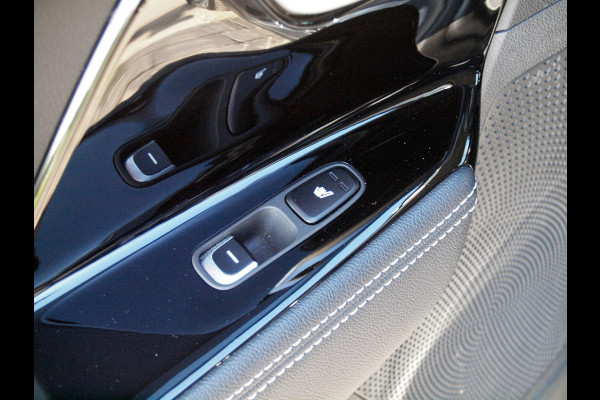 Kia e-Niro ExecutiveLine 64 kWh | Panoramadak | Camera | Apple Carplay | Cruise Control | JBL |
