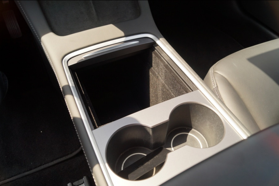 Tesla Model 3 Long Range AWD 75kWh 351pk -PANO-LEER-
