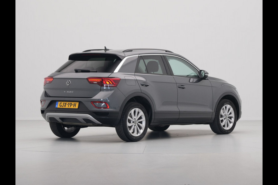 Volkswagen T-Roc 1.5 TSI 150pk DSG Life Edition Navi via App Pdc Clima Acc 63