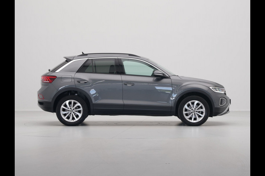 Volkswagen T-Roc 1.5 TSI 150pk DSG Life Edition Navi via App Pdc Clima Acc 63
