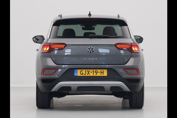 Volkswagen T-Roc 1.5 TSI 150pk DSG Life Edition Navi via App Pdc Clima Acc 63