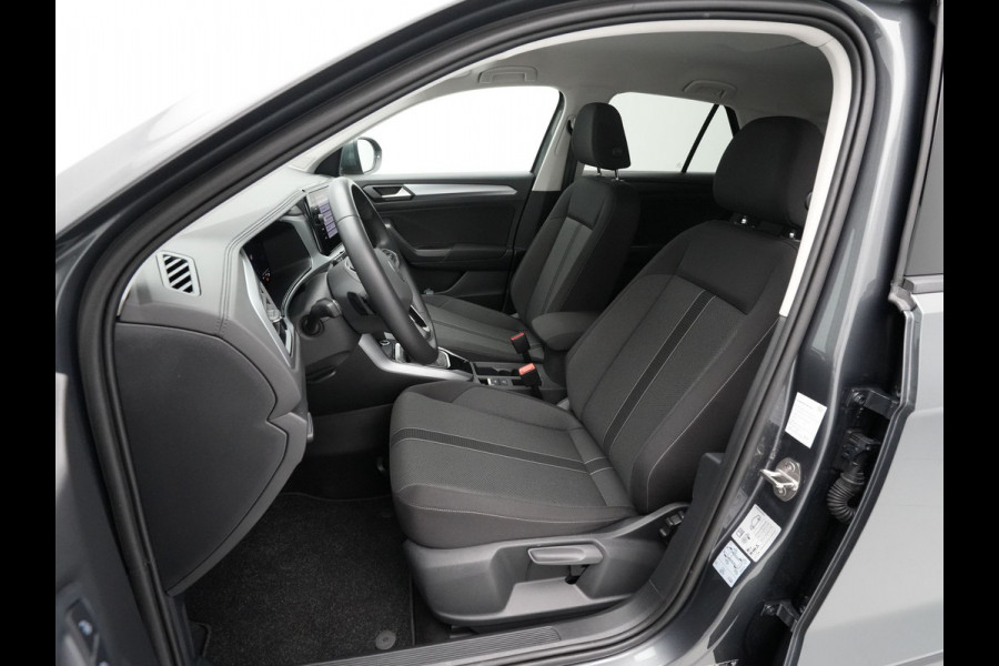 Volkswagen T-Roc 1.5 TSI 150pk DSG Life Edition Navi via App Pdc Clima Acc 63