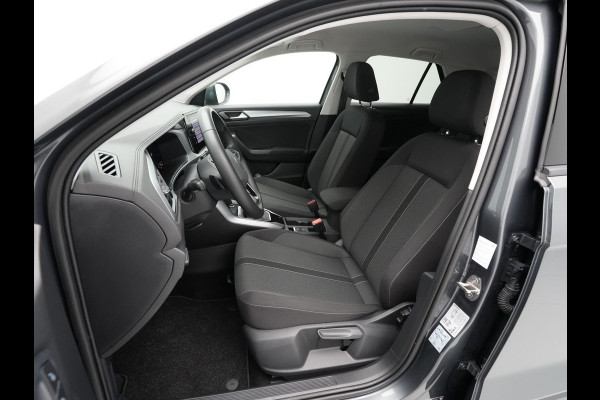 Volkswagen T-Roc 1.5 TSI 150pk DSG Life Edition Navi via App Pdc Clima Acc 63