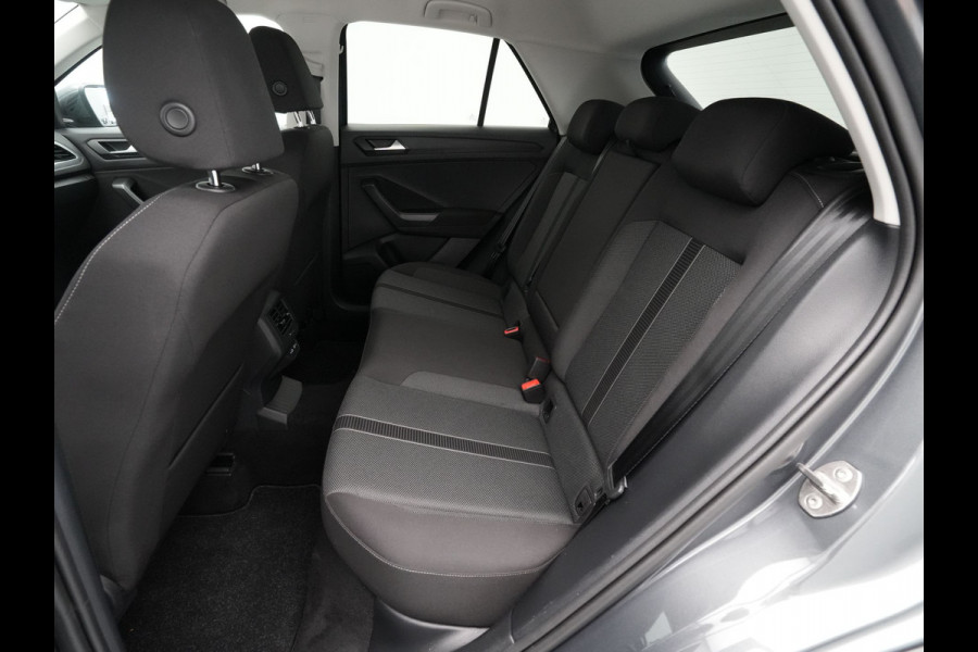 Volkswagen T-Roc 1.5 TSI 150pk DSG Life Edition Navi via App Pdc Clima Acc 63