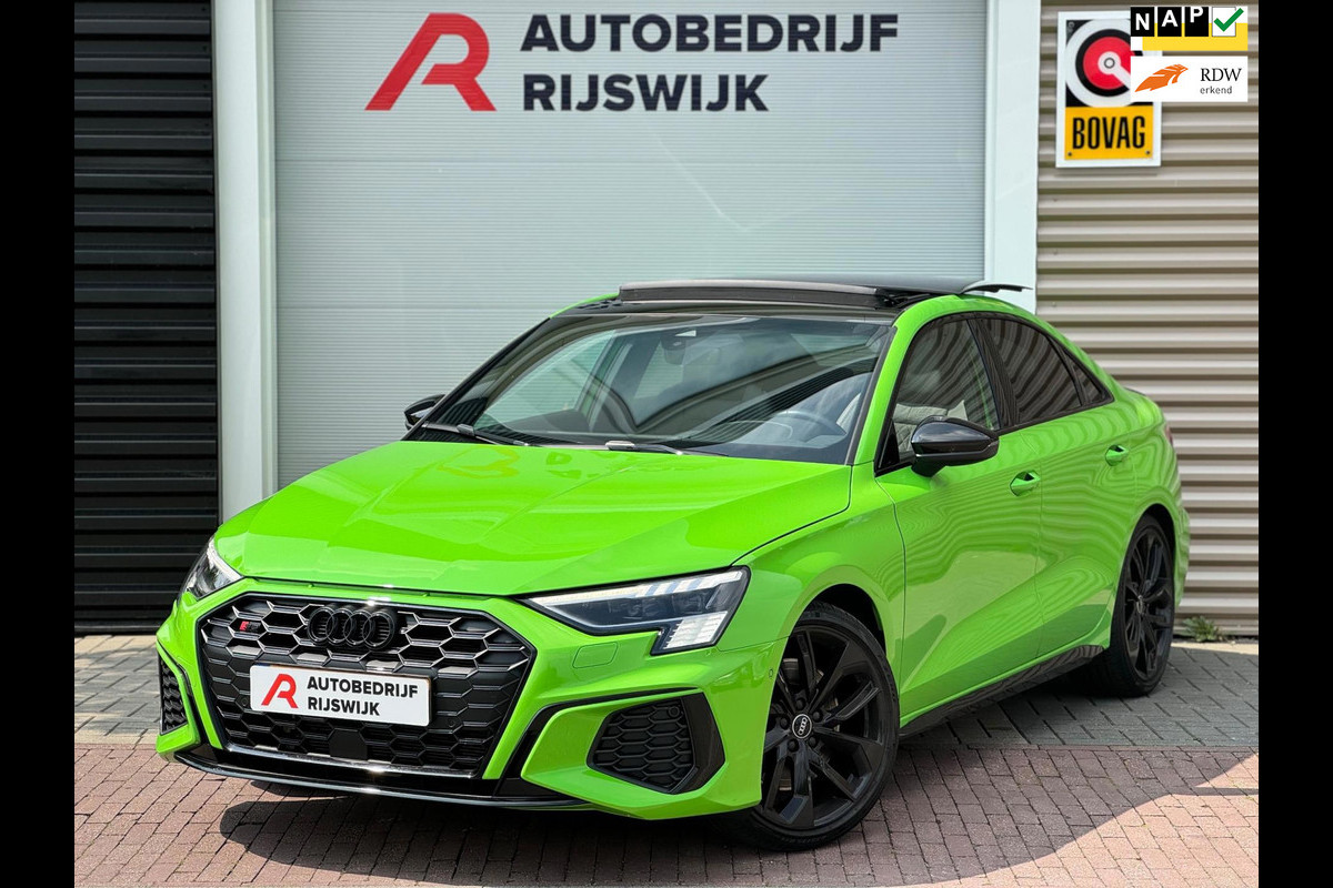 Audi S3 Limousine 2.0 TFSI S3 quattro Pano/Matrix/B&O/RS zetels Audi S3 Limousine 2.0 TFSI S3 quattro Pano/Matrix/B&O/RS zetels