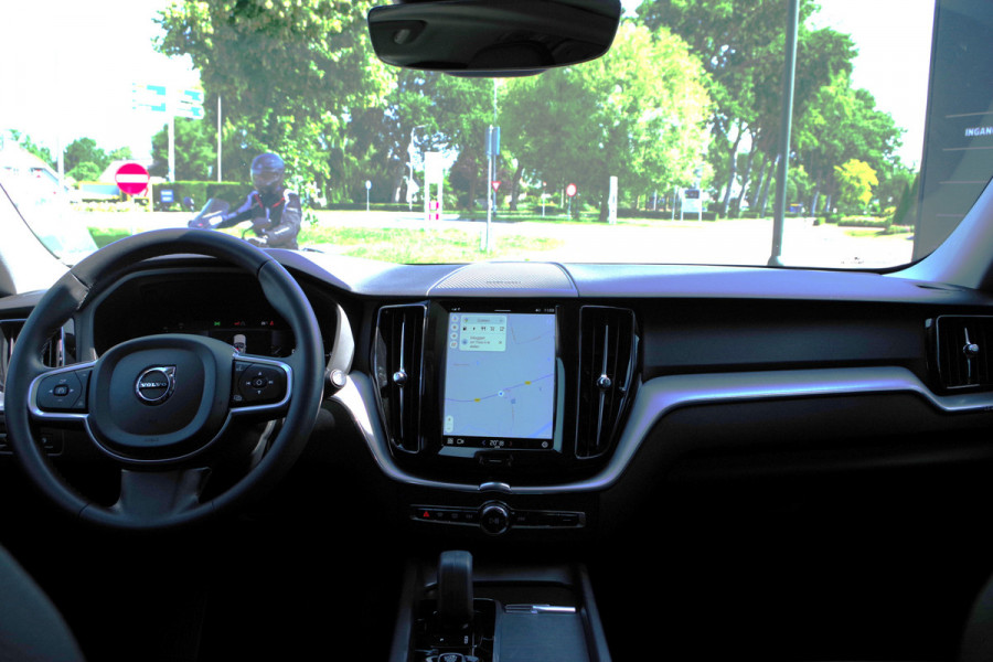 Volvo XC60 2.0 T6 Plug-in hybrid 340 PK AWD Inscription, Panoramadak, Harman/Kardon, Leder