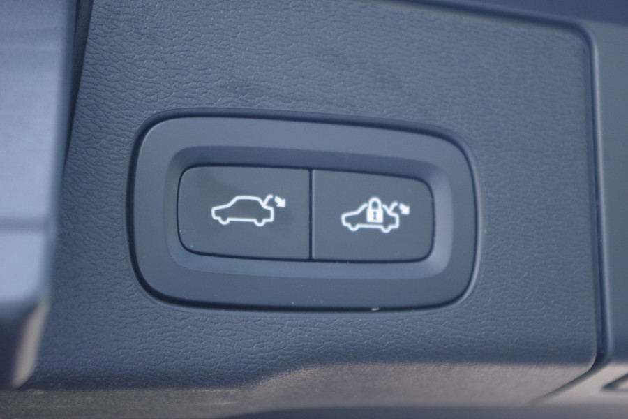 Volvo XC60 2.0 T6 Plug-in hybrid 340 PK AWD Inscription, Panoramadak, Harman/Kardon, Leder