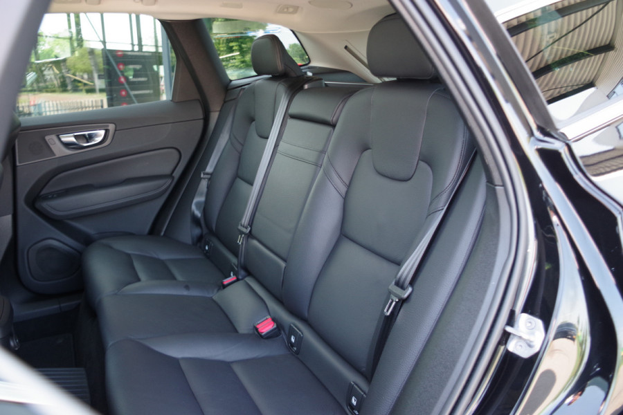 Volvo XC60 2.0 T6 Plug-in hybrid 340 PK AWD Inscription, Panoramadak, Harman/Kardon, Leder