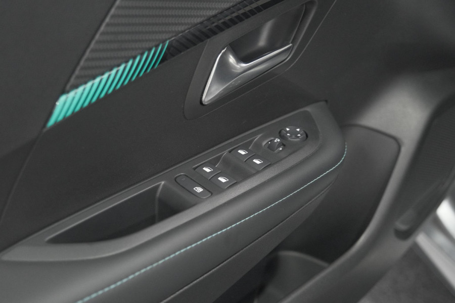 Peugeot 208 PureTech 100 Allure | Camera | Navigatie | Parkeersensoren | Apple Carplay