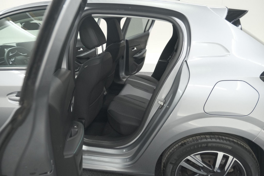 Peugeot 208 PureTech 100 Allure | Camera | Navigatie | Parkeersensoren | Apple Carplay