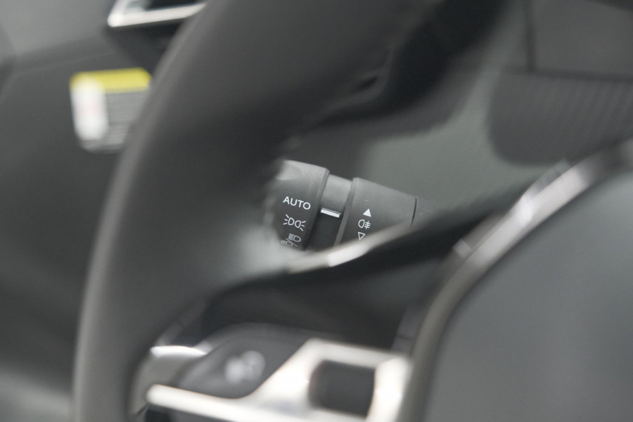 Peugeot 208 PureTech 100 Allure | Camera | Navigatie | Parkeersensoren | Apple Carplay