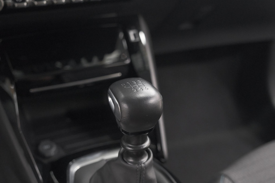 Peugeot 208 PureTech 100 Allure | Camera | Navigatie | Parkeersensoren | Apple Carplay