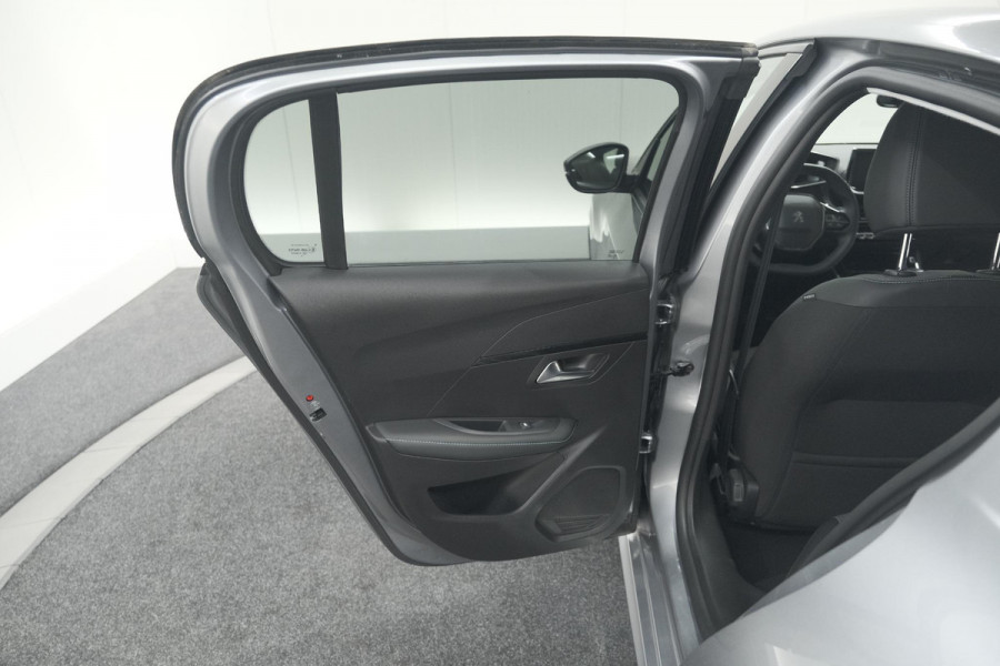 Peugeot 208 PureTech 100 Allure | Camera | Navigatie | Parkeersensoren | Apple Carplay
