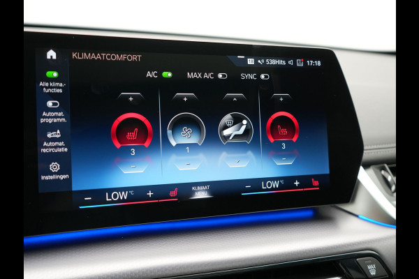 BMW X1 xDrive30e M-Sport Plug In Hybrid Storm Bay Metallic 326pk Dealer O.H. PHEV | Panodak | Lederen Sportstoelen Memory & Massage | Adaptive Cruise | Harman Kardon | Navigatie | 360 Camera | Head Up | Sfeerverlichting | Apple Carplay |
