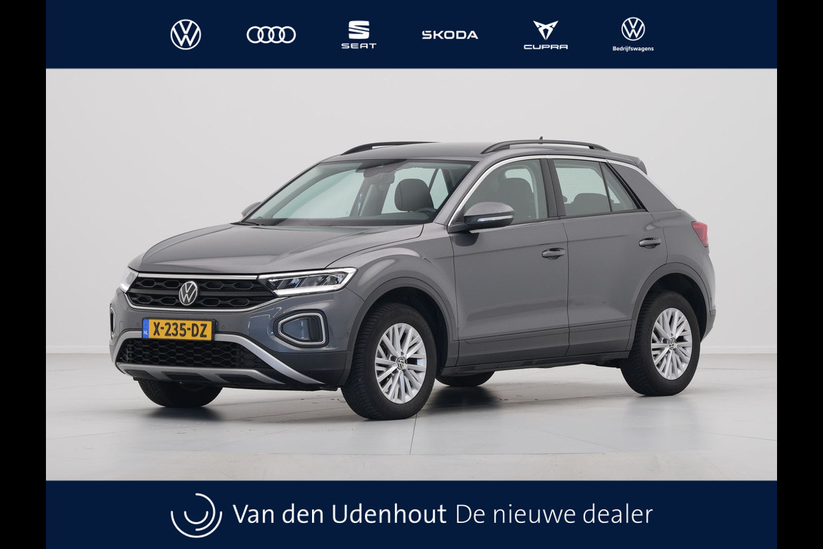 Volkswagen T-Roc 1.5 TSI 150pk DSG Life Navigatie Clima Pdc Acc Volkswagen T-Roc 1.5 TSI 150pk DSG Life Navigatie Clima Pdc Acc